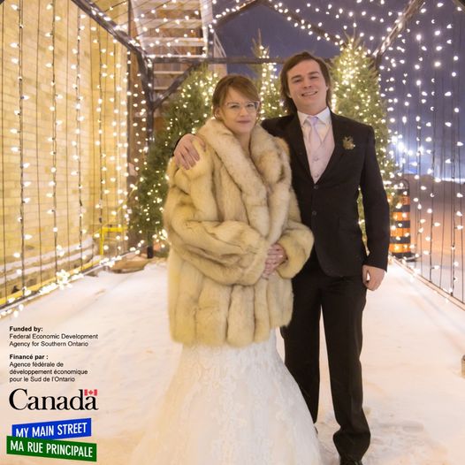 Wedding photo of couple in Clinton's Light Tunnel 